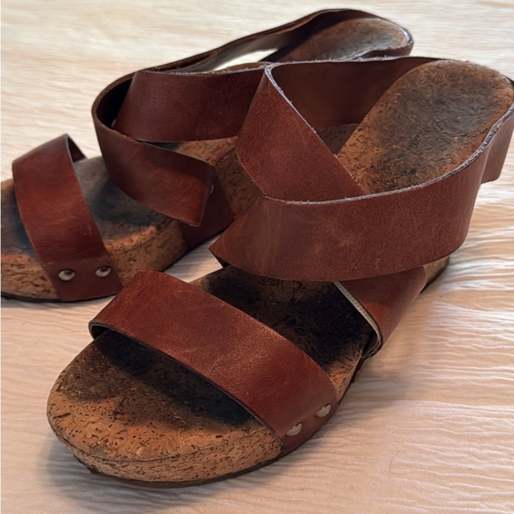 Cork wedge heels